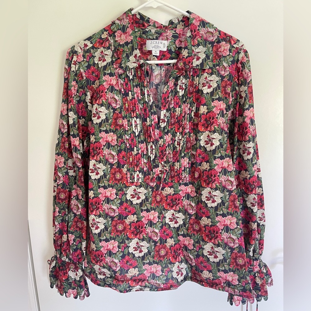 J. Crew Scalloped-sleeve Top in Liberty of London Poppy Amelie Floral